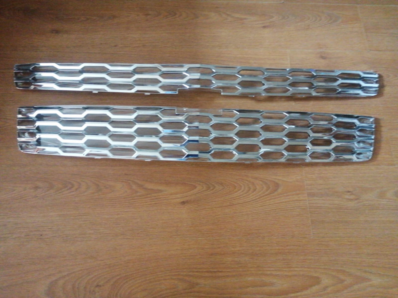 Хромированная вставка в решётку радиатора, 2шт. 