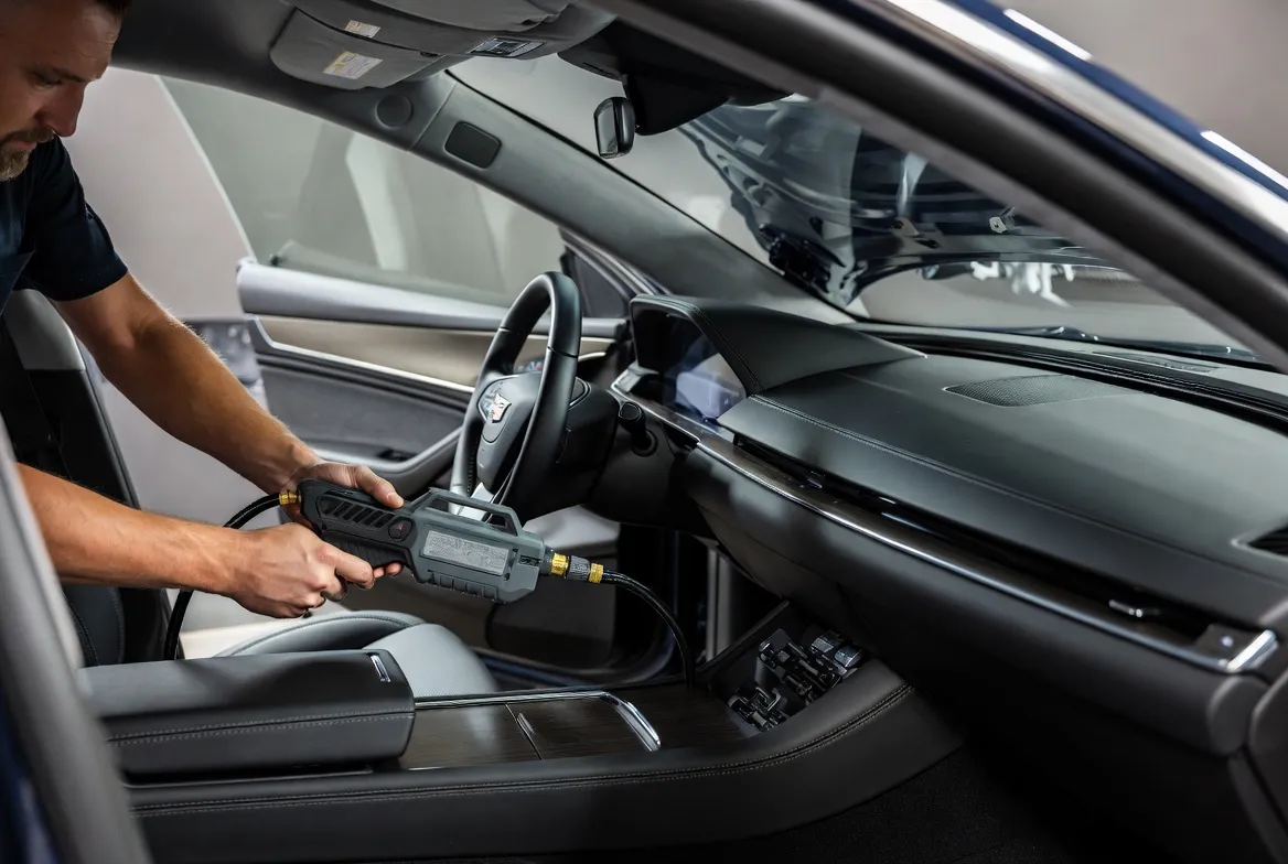 Диагностика, заправка авто кондиционера Cadillac в Строгино