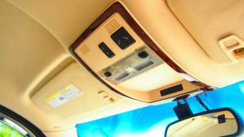 Отделка салона под дерево