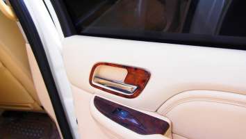 Отделка салона под дерево