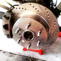 Комплект спортивных тормозных дисков с колодками