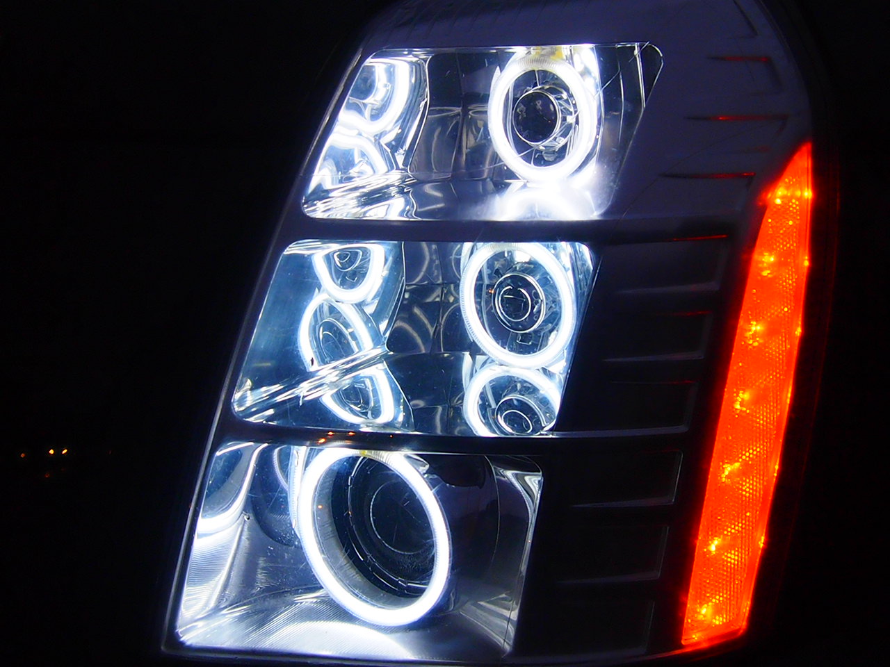 Свет Cadillac Escalade